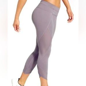 Athleta Aura Sonar Capri Leggings Gym Yoga Workout Pants Size Large